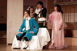 Моцарт «Свадьба Фигаро». Сцена из спектакля